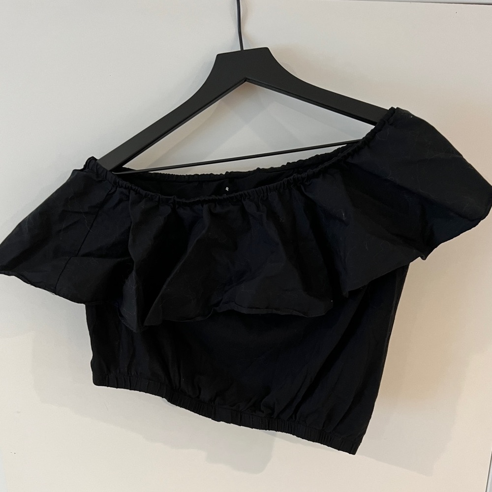 One shoulder top